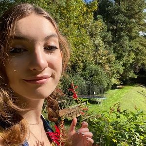 Meet your Posher, Sara